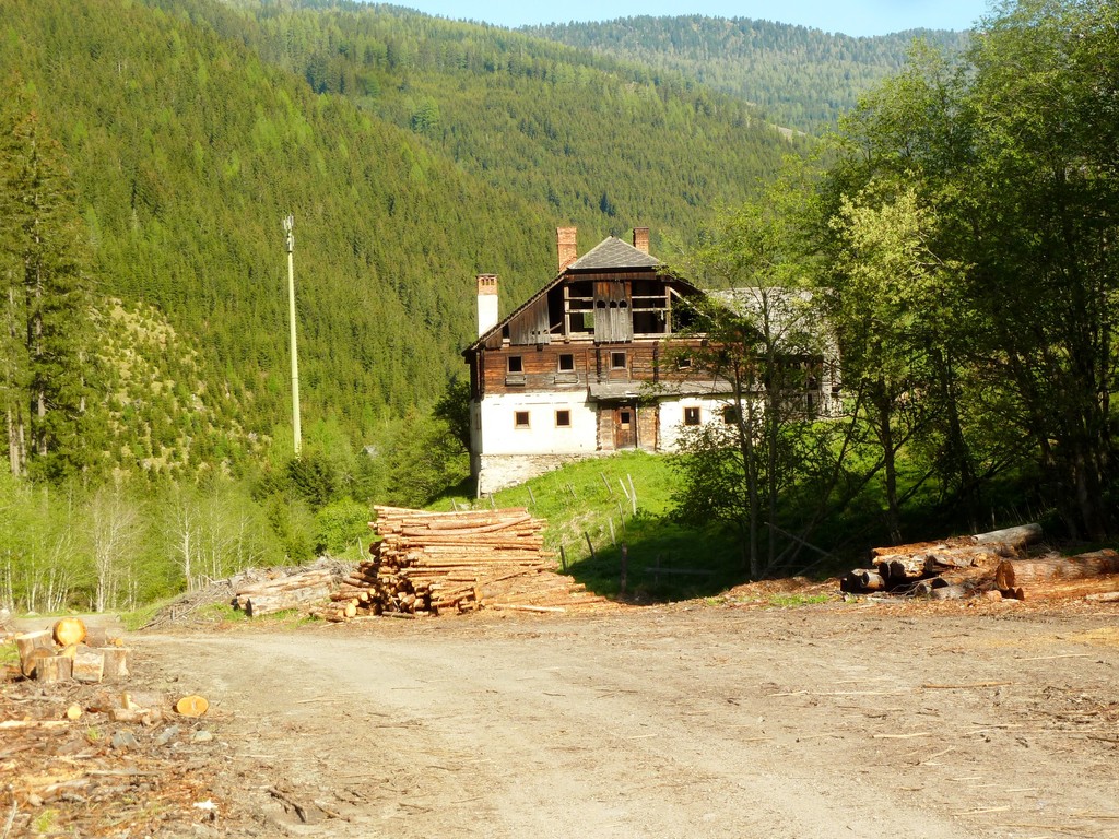 Start beim alten Forsthaus